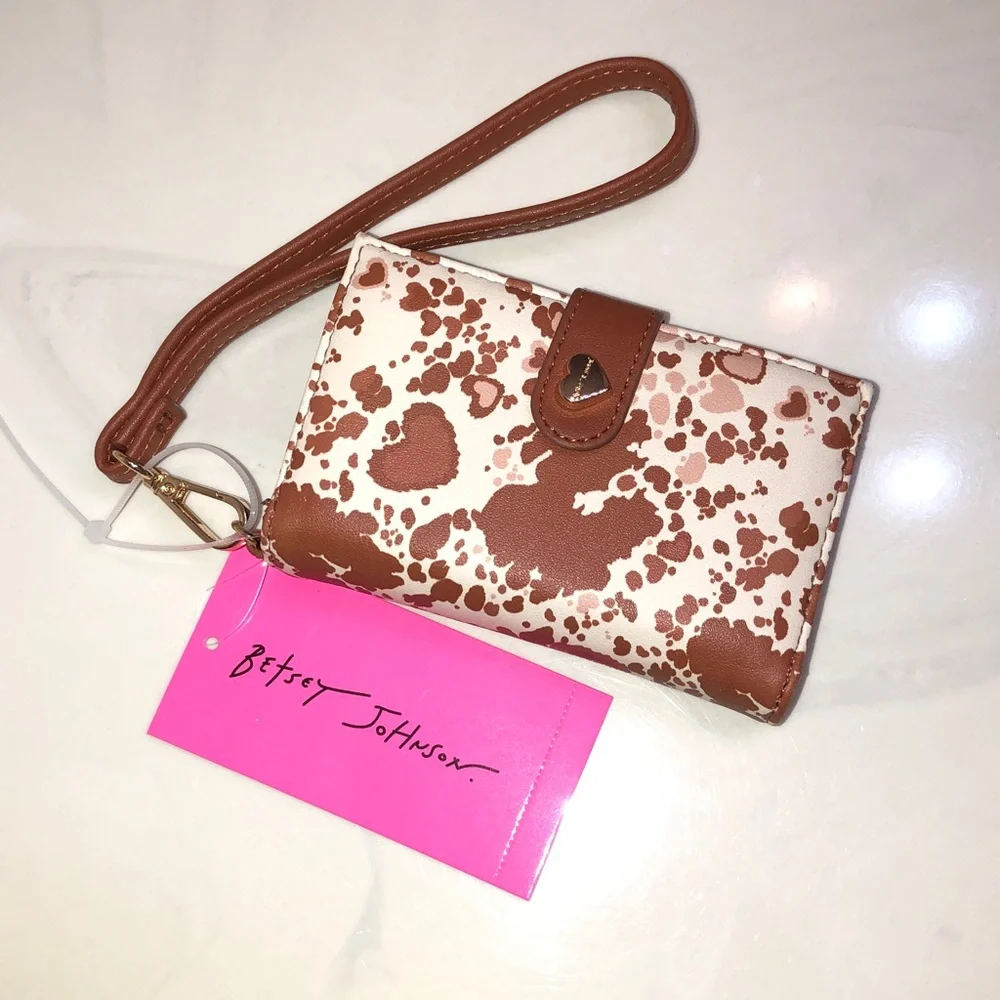 Betsey Johnson XOLEAH Brown Multi Cow Print & Heart Card Case Wallet + Strap NWT